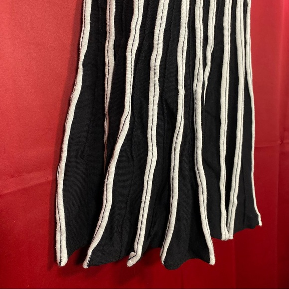 Max Studio Black and White Striped Y2K Sweater Dress - Picture 5 of 9